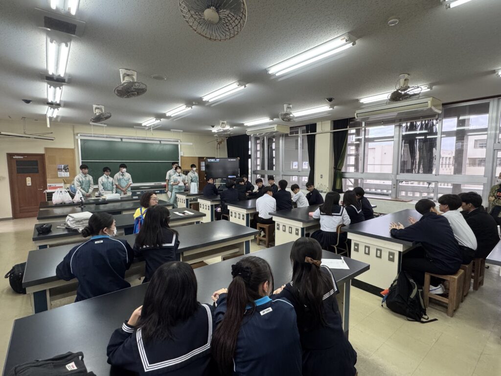 八重山高校からもたくさんの生徒が参加してくれました